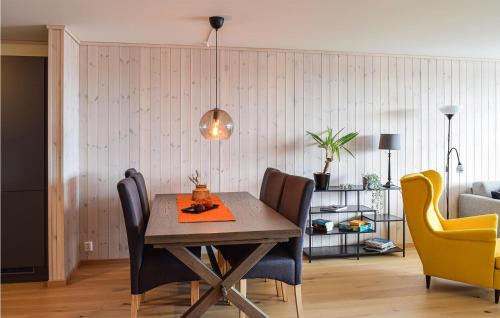 Sjusjoen Apartamento | Awesome Apartment In Sjusjøen With Wifi