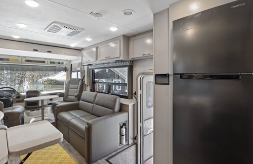 Erwin Casa | Awesome, brand new, 2022 RV (33ft) Dog Friendly Nature Retreat