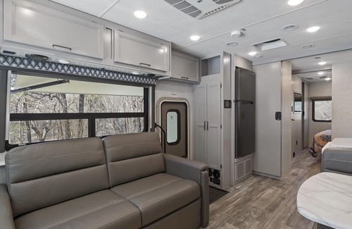 Erwin Casa | Awesome, brand new, 2022 RV (33ft) Dog Friendly Nature Retreat