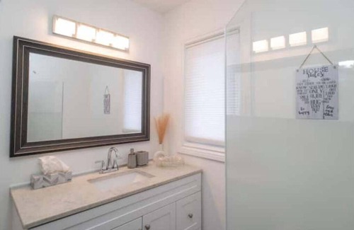 Thunder Bay Casa | Awesome Group Hosting ~ 6 Beds ~ Thunder Bay