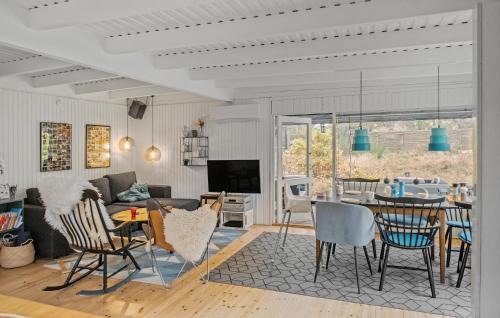 Hoeve Strand Casa | Awesome Home In Asnæs With Wifi