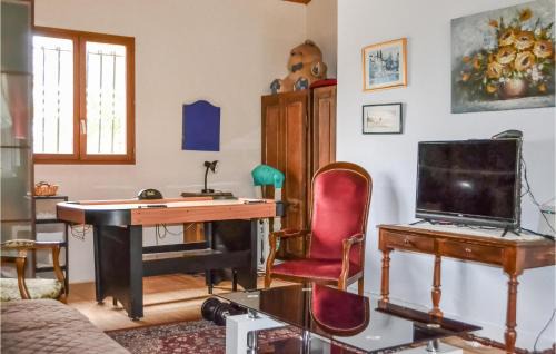 Baurech Casa | Awesome Home In Baurech With Wifi