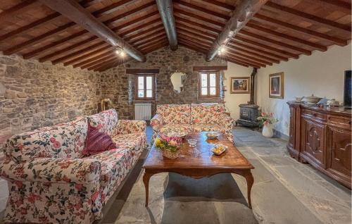 Bibbiena Casa | Awesome Home In Bibbiena With Kitchen