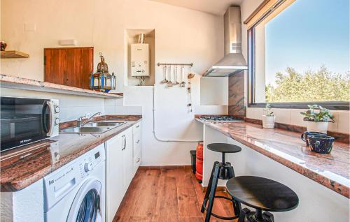 Constantina Casa | Awesome Home In Constantina With Wifi