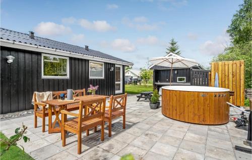 Øer Strand Casa | Awesome Home In Ebeltoft With Sauna