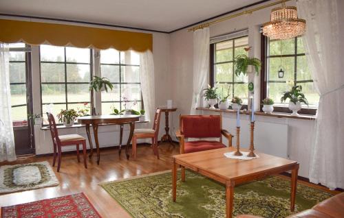 Everod Casa | Awesome Home In Everöd With Wifi