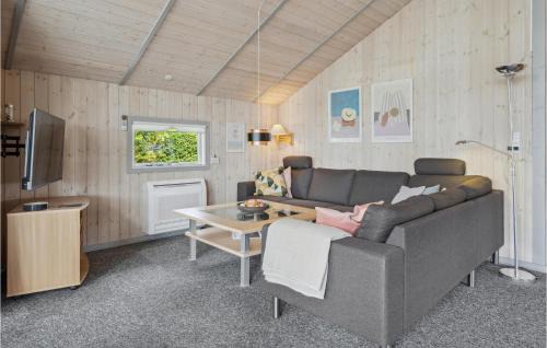 Flovt Strand Casa | Awesome Home In Haderslev With Kitchen