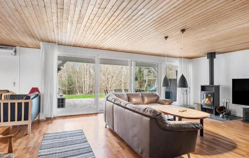 Hou Casa | Awesome Home In Hals With Wifi