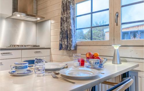 Heinkenszand Casa | Awesome Home In Heinkenszand With Wifi