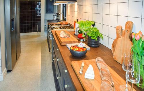 Morrum Casa | Awesome Home In Mörrum With Wifi