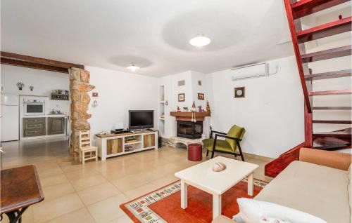 Martina Casa | Awesome Home In Martina With House Sea View