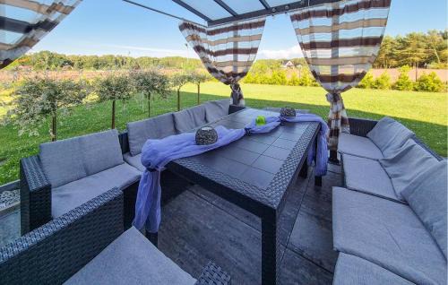 Miroszewo Casa | Awesome Home In Nowe Warpno With Wifi