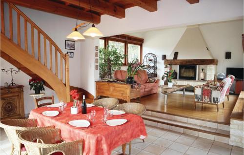 Orgnac-l'Aven Casa | Awesome Home In Orgnac L'aven With Wifi