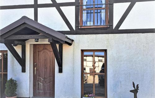 Debnica Kaszubska Casa | Awesome Home In Debnica Kaszubska