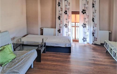 Debnica Kaszubska Casa | Awesome Home In Debnica Kaszubska