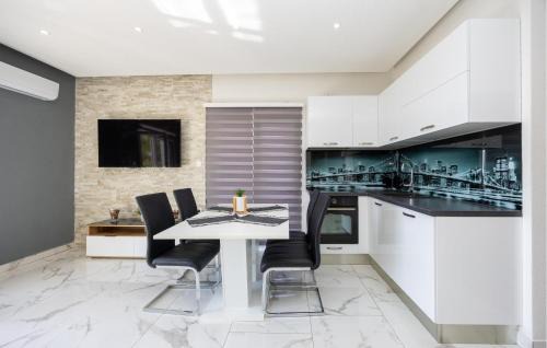Labin Casa | Awesome Home In Prgomet With Wifi