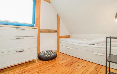 Debina Casa | Awesome Home In Rowy With Wifi