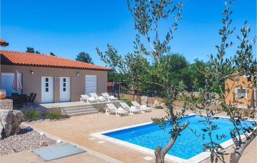 Sveta Nedelja Casa | Awesome Home In Santalezi With Wifi