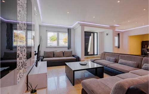 Sevid Casa | Awesome Home In Sevid With Wifi