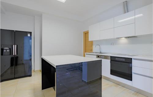 Sevid Casa | Awesome Home In Sevid With Wifi