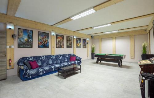 Dracevac Casa | Awesome Home In Split With Wifi