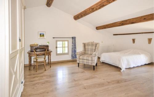 Saint-Saturnin-les-Apt Casa | Awesome Home In St, Saturnin Les Apt,