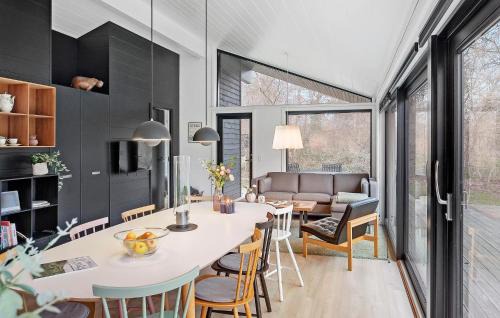 Stege Casa | Awesome Home In Stege With Kitchen