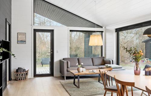 Stege Casa | Awesome Home In Stege With Kitchen