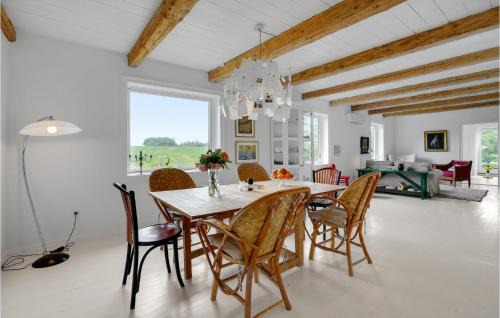 Stege Casa | Awesome Home In Stege With Wifi