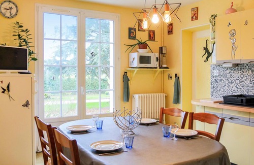Surville Casa | Impresionante casa en Surville con WiFi
