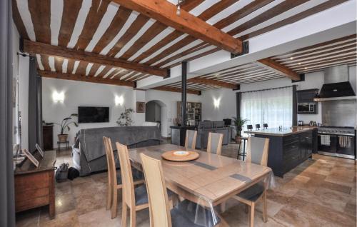 Villecroze Casa | Awesome Home In Villecroze With Wifi