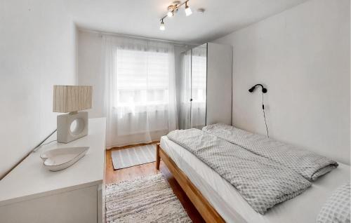 Emmaljunga Casa | Awesome Home In Vittsjö With Wifi