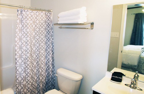 Lake Charles Casa | Impresionante ubicación 2 habitaciones 2. 5 baños a menos de 5 millas de los casinos - 511B