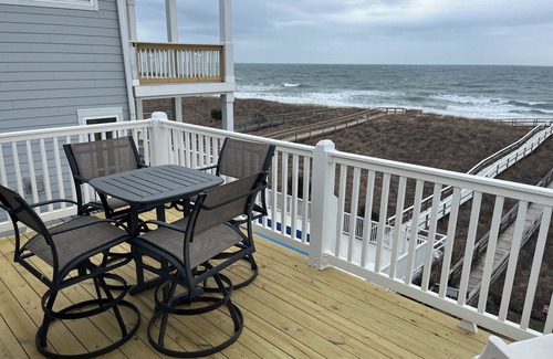North Carolina Coast Condominio | Awesome Location!! A Ocean Front Condo Awaits your arrival!