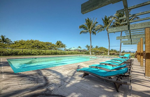 Kamuela Condominio | Impresionante condominio Mauna Kea con vista despejada del océano, el atardecer y el campo de golf