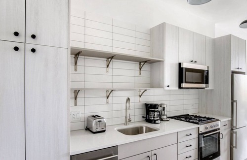 University Village / Little Italy Apartamento | Awesome Pilsen Studio w/ Rooftop, Dog Run & Gym, nr L, by Blueground