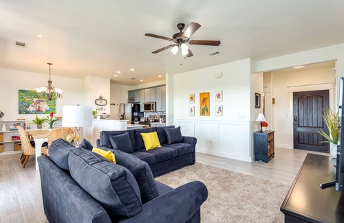 Jonestown Condominio | Impresionante Villa recientemente renovada en Hollows Resort, excelente vista al lago Travis y Hill Country