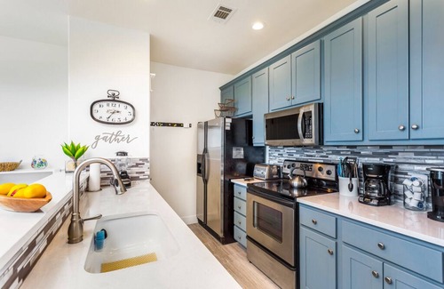 Jonestown Condominio | Impresionante Villa recientemente renovada en Hollows Resort, excelente vista al lago Travis y Hill Country