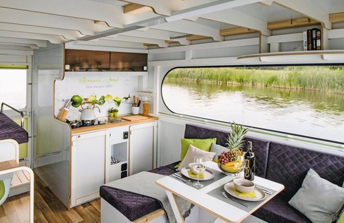 Havelsee Alquiler De Eote | Impresionante barco en Havelsee OT.