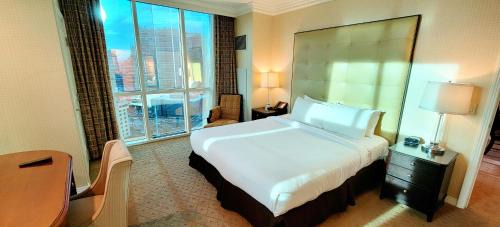 Las Vegas Apartamento | Awesome The Signature MGM condo with Strip view. No resort fee!