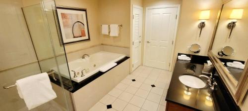 Las Vegas Apartamento | Awesome The Signature MGM condo with Strip view. No resort fee!