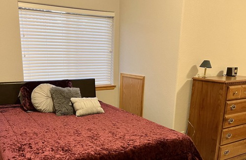 Northgate Casa | Awesome Vacation Getaway with 3 Queen beds, large Hot Tub, Air Hockey