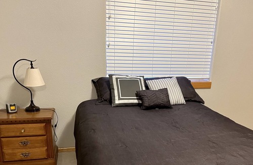 Northgate Casa | Awesome Vacation Getaway with 3 Queen beds, large Hot Tub, Air Hockey