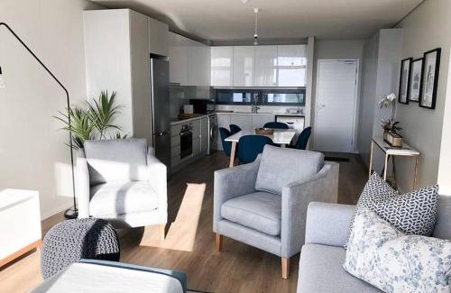 Century City Apartamento | Axis-Luxury Two Bedroom with Ocean and Mountain views - 3