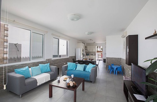 Ayia Thekla Cabaña | Ayia Napa Villa GV13 - una villa que tiene capacidad para 6 personas en 3 dormitorios