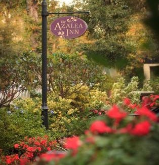 Historic Downtown Savannah Cama Y Desayuno | Azalea Inn and Villas