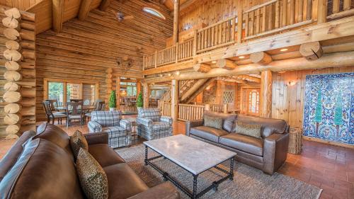 Lake Norman of Catawba Casa | Azalea Retreat- The Lodge by AvantStay Best View