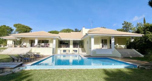 Vilamoura Villa | Azaleas by Check-in Portugal