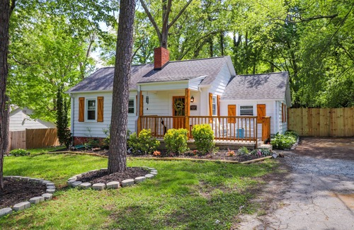 Greensboro Cabaña | ⭐️Azaleas Cottage⭐️ 🐕🏟️📚🍔🏊‍♀️
