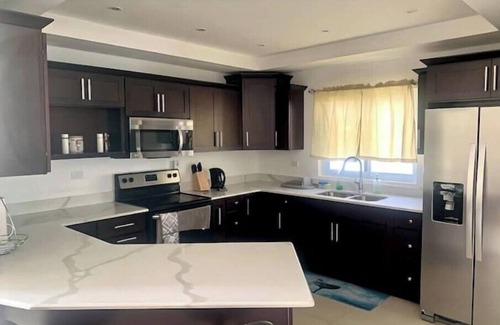 Reading Villa | Azalia Palms: New Oceanview Villa, 15 Min from MBJ Airport